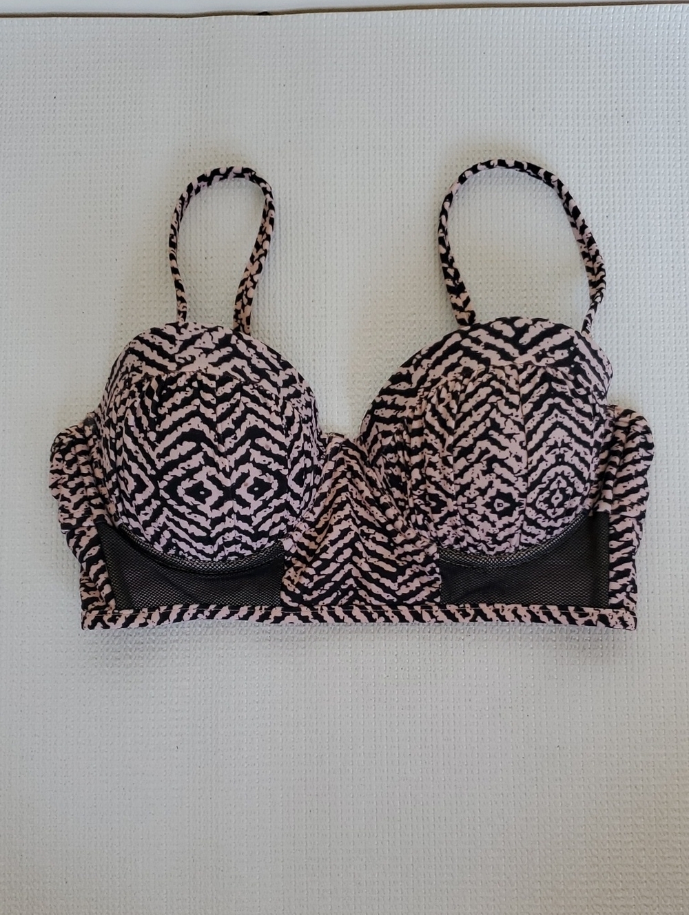 Xhilaration Padded Longline Bathing Suit Top in Pink & Black Pattern